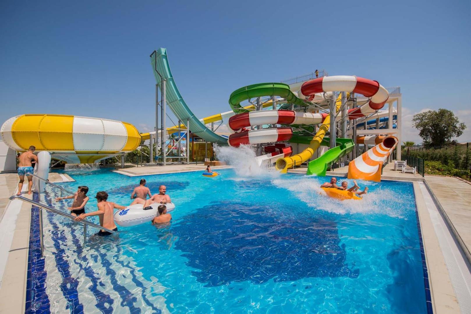 Готель Dream World Aqua Сіде Екстер'єр фото